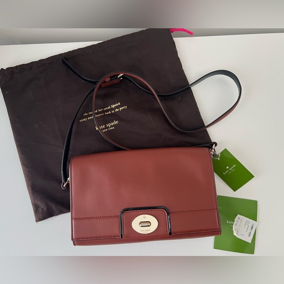 kate spade Handbags - Kate Spade Hampton Road Juliana crossbody, gold turn lock purse